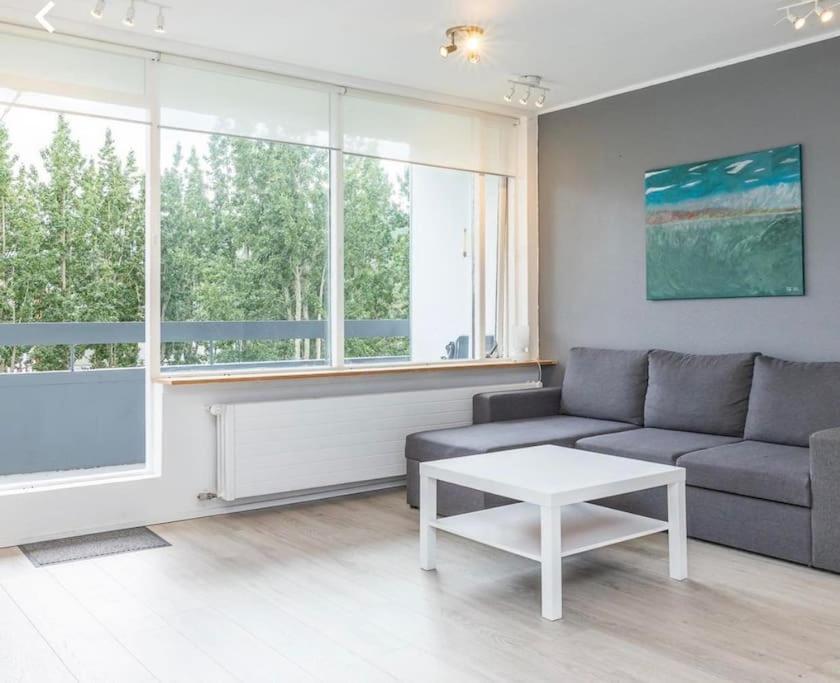 Cozy Apartment In アークレイリ エクステリア 写真