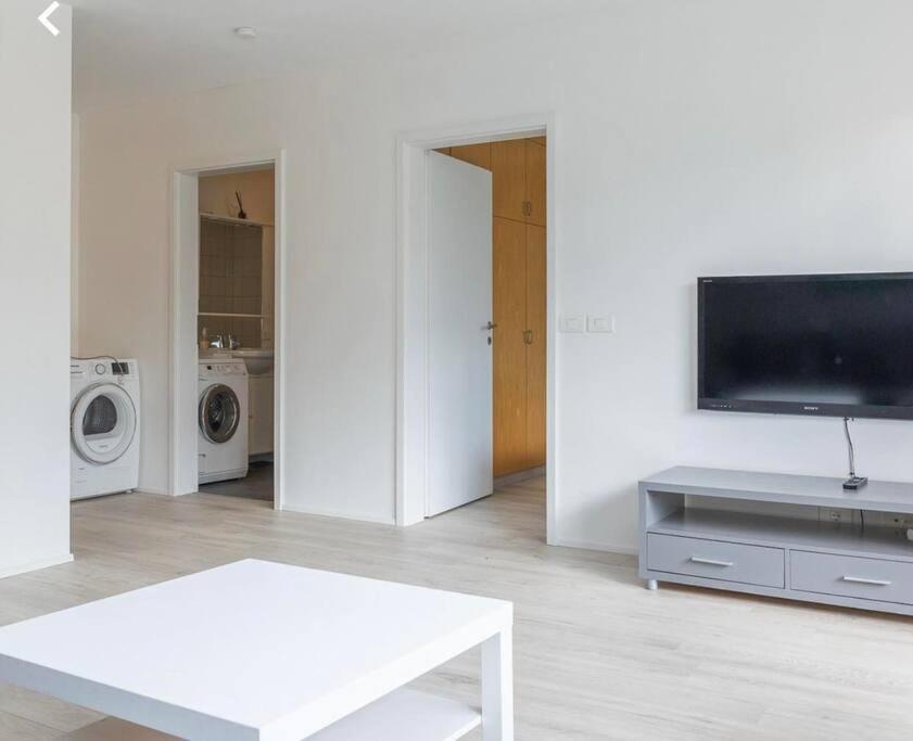 Cozy Apartment In アークレイリ エクステリア 写真